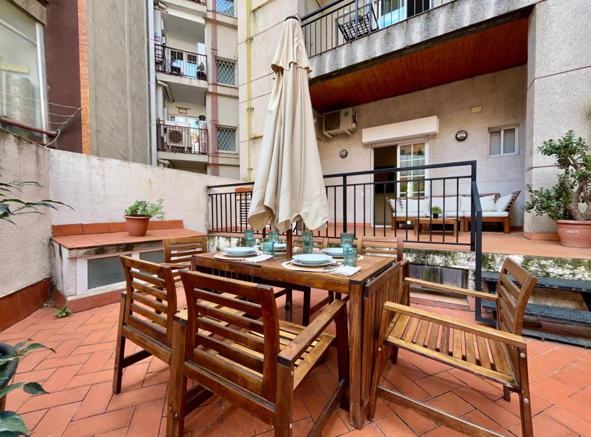 Barcelonaforrent Urban Town Suites Exteriör bild